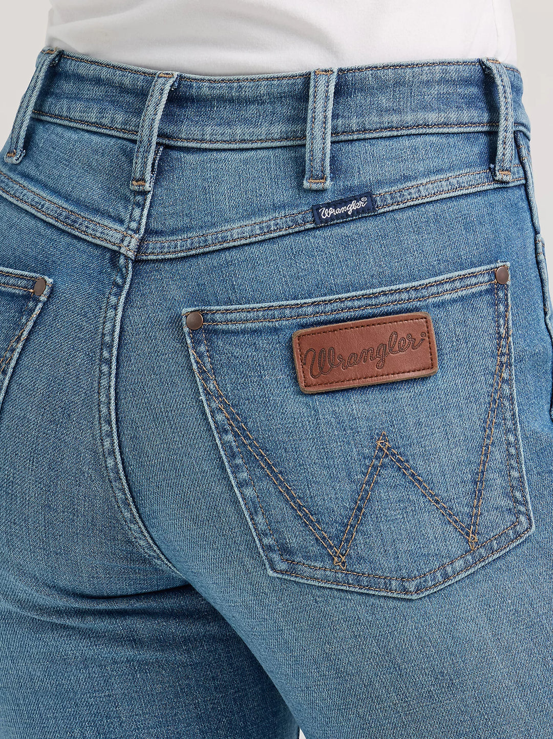 Wrangler - Womens Josephine Mid Wash High Rise Bailey Jean