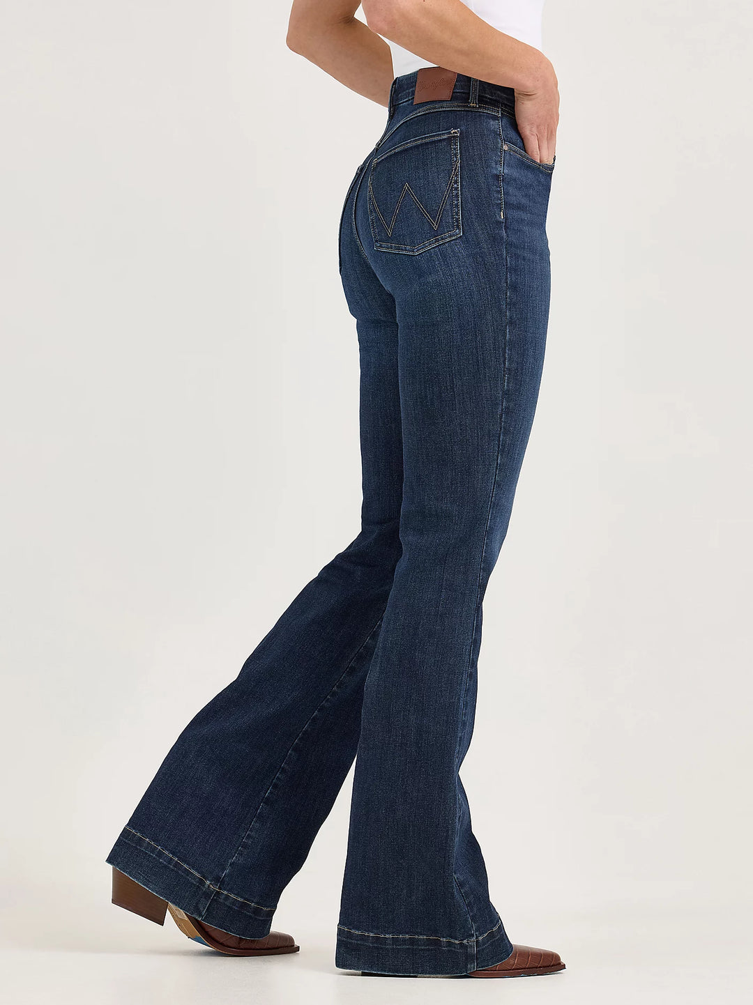 Wrangler - Womens Bespoke Trouser Hi Rise Jeans