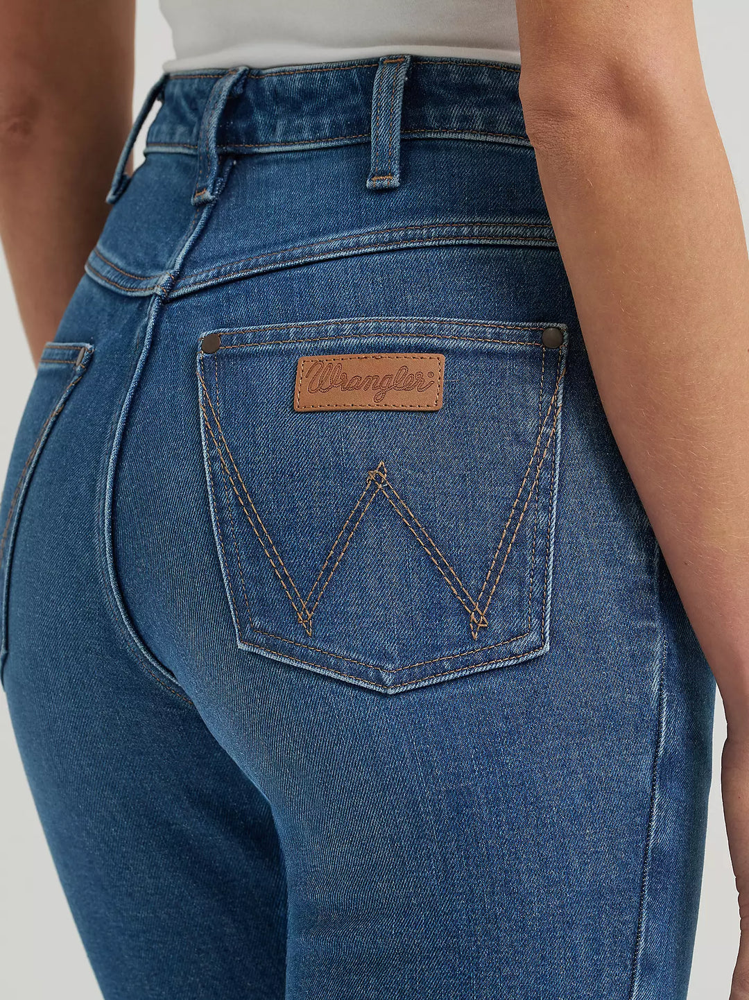 Wrangler - Women's High Rise Rodeo Bootcut Riding Jean - Lillian