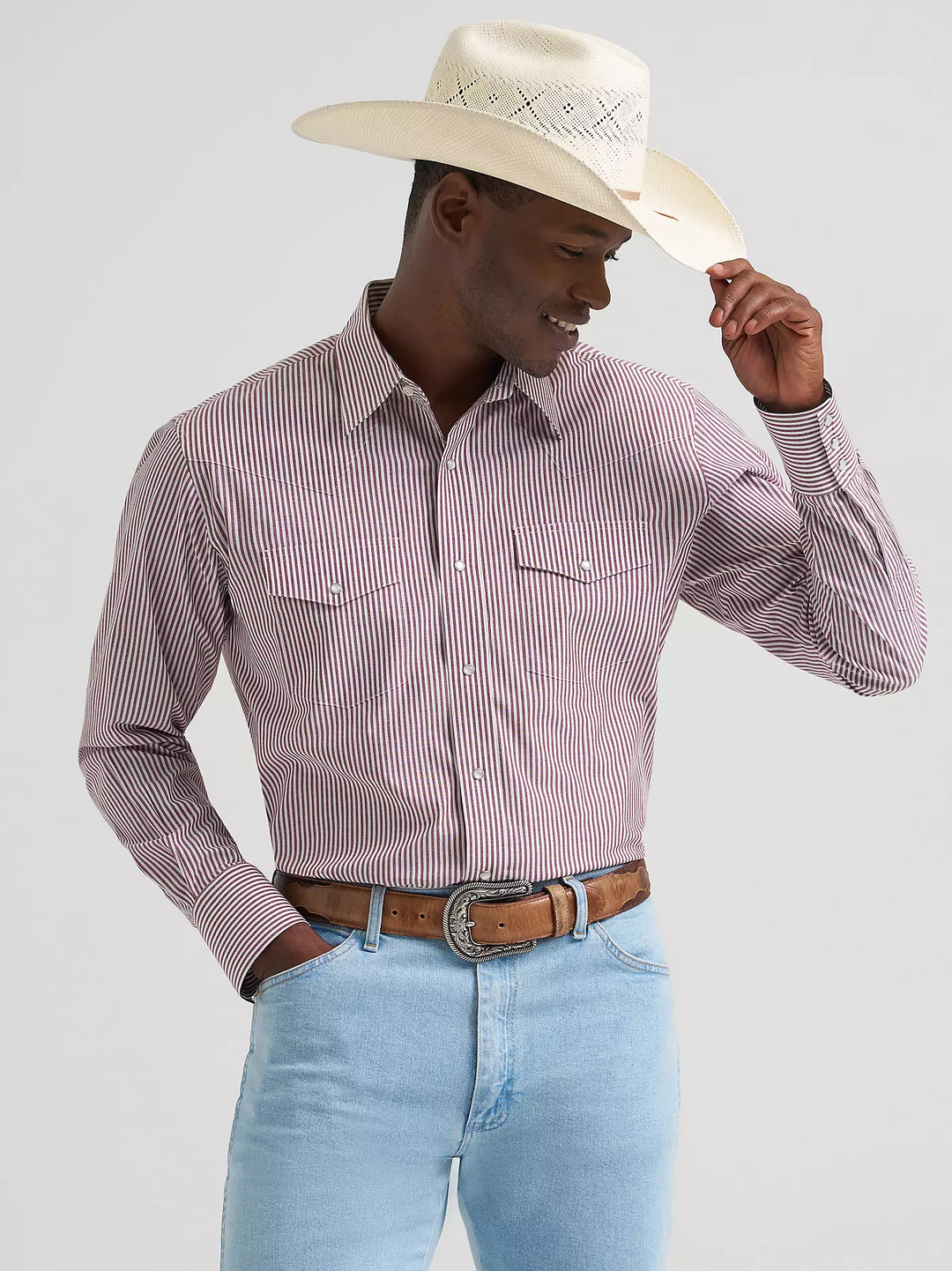 Wrangler - Men's Wrinkle Resistant Wine Stripe Arena Shirt