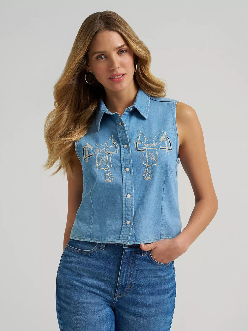Wrangler - Womens Cowgirl Saddle Sleeveless Shirt