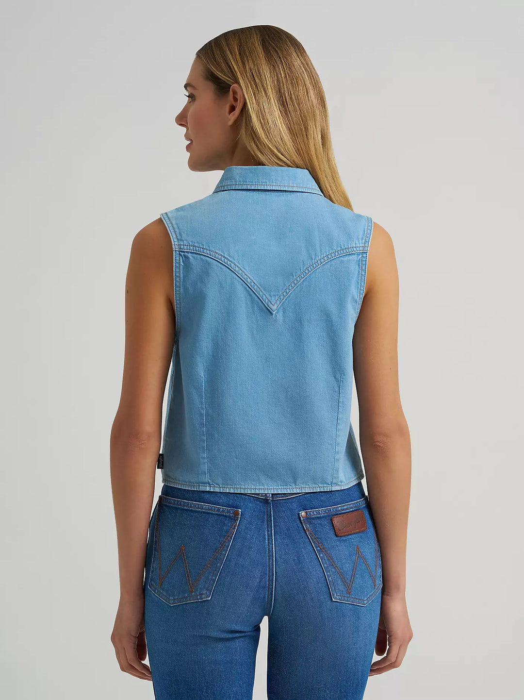 Wrangler - Womens Cowgirl Saddle Sleeveless Shirt
