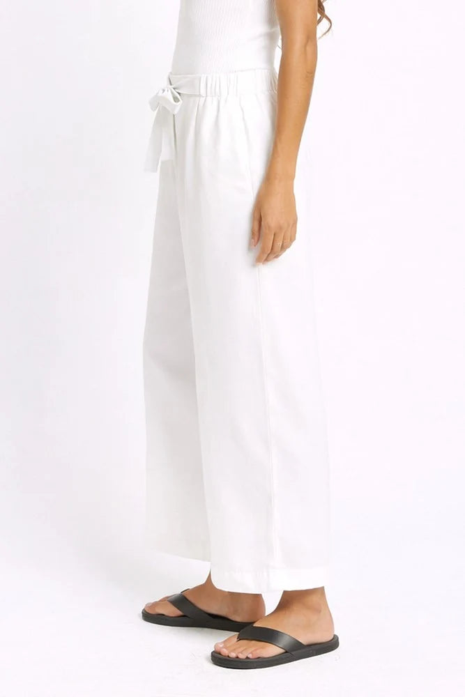 Buffalo Belle - Womens Bella White Crop Pants