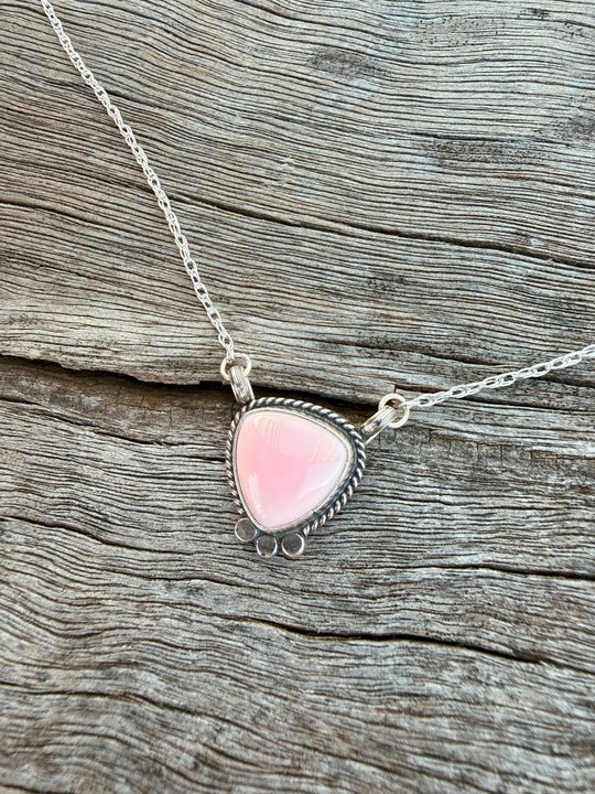 Buffalo Belle - Palomae Pink Conch Necklace