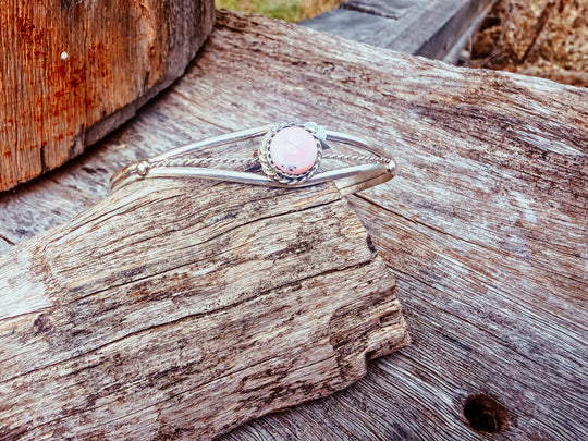 Buffalo Belle - Esther Pink Conch Cuff