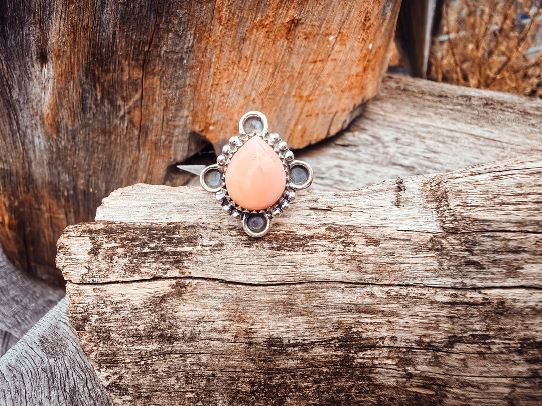 Buffalo Belle - Beni Pink Conch Adjustable Ring