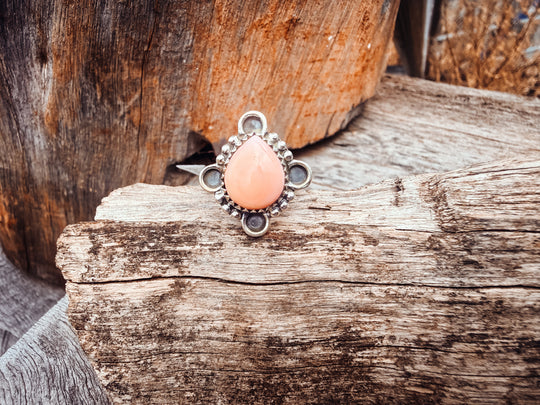 Buffalo Belle - Beni Pink Conch Adjustable Ring