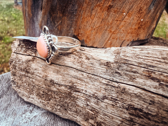 Buffalo Belle - Beni Pink Conch Adjustable Ring