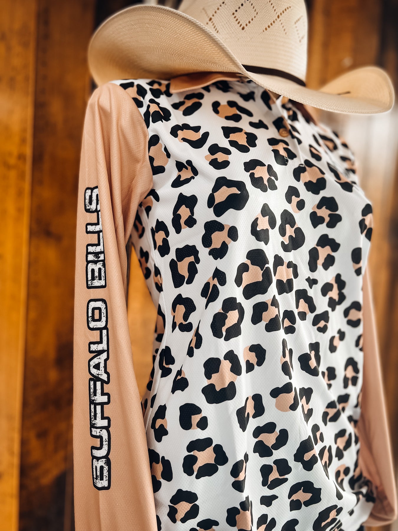 BBWS - Womens Cheetah Fishing Shirt at Buffalo Bills Western – Buffalo  Bills Western Store